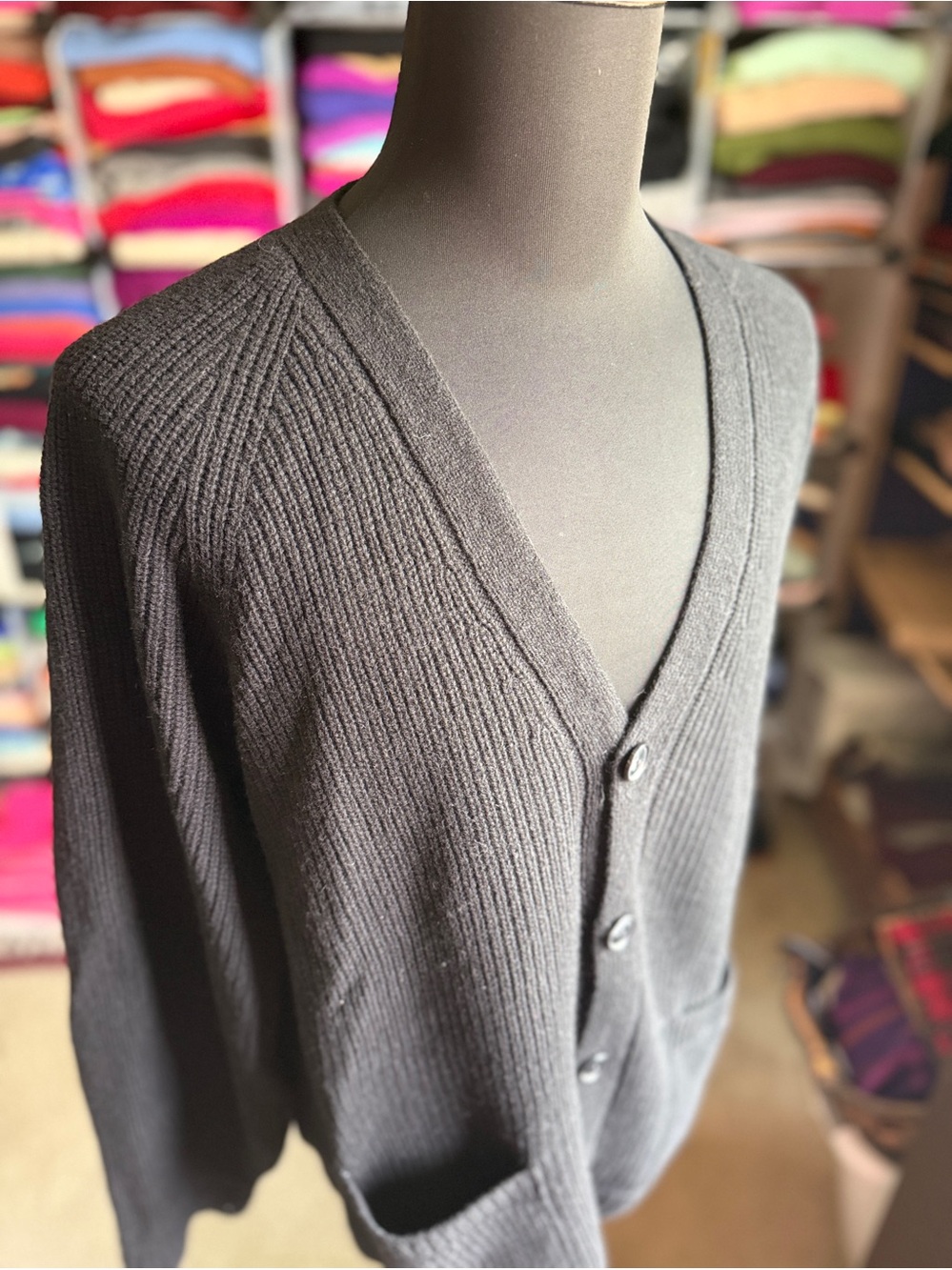 Plum Rd. Cashmere/Merino Blend Men's Black V-Neck Ribbed Button Cardigan Sweater